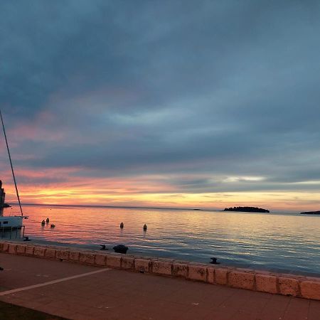 Апартаменти Campitelli View Ровінь Екстер'єр фото